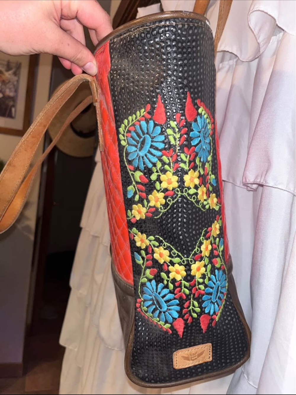 Consuela Classic Tote - Picture 4 of 7